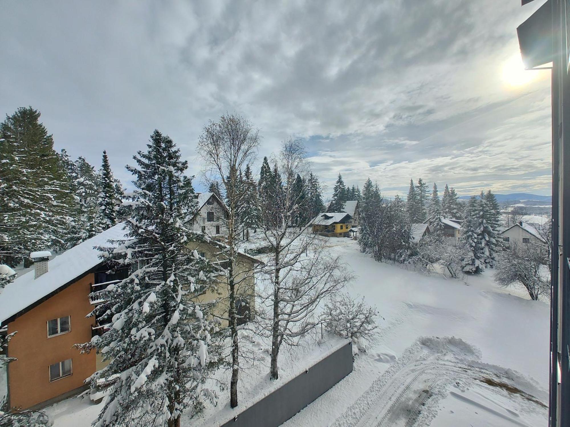 Velika Recepcija Cc Magnet Lejlighedshotel Zlatibor Eksteriør billede